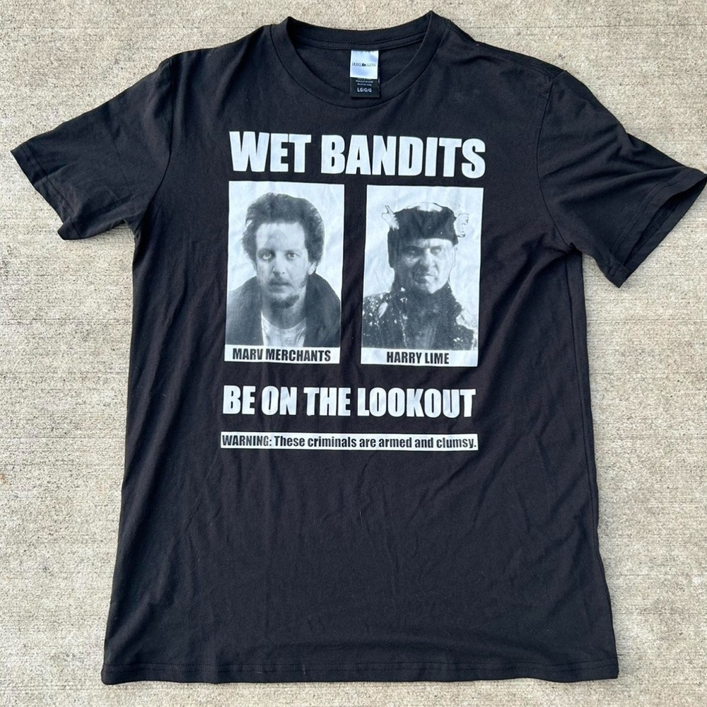 Home Alone T Shirt Mens Large Wet Bandits Be On The Lookout Harry & Marv Black